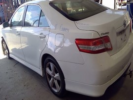 2011 TOYOTA CAMRY, WHITE, SE, 2.5L, AT,   Z25165